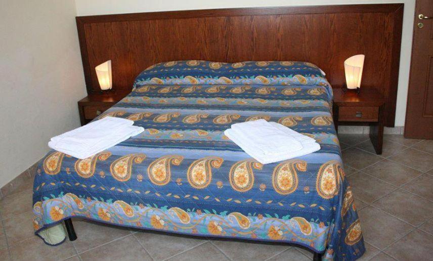 Red Hotel Sant'Elia 산타가타디밀리텔로 객실 사진